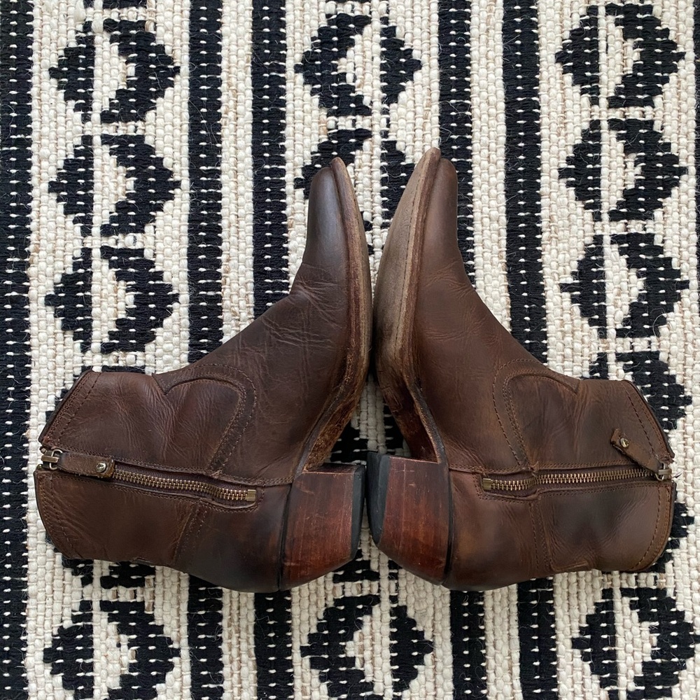 Frye Sacha short leather boots dark brown 8.5